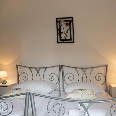 Downtown Spalato Private Rooms Esterno foto