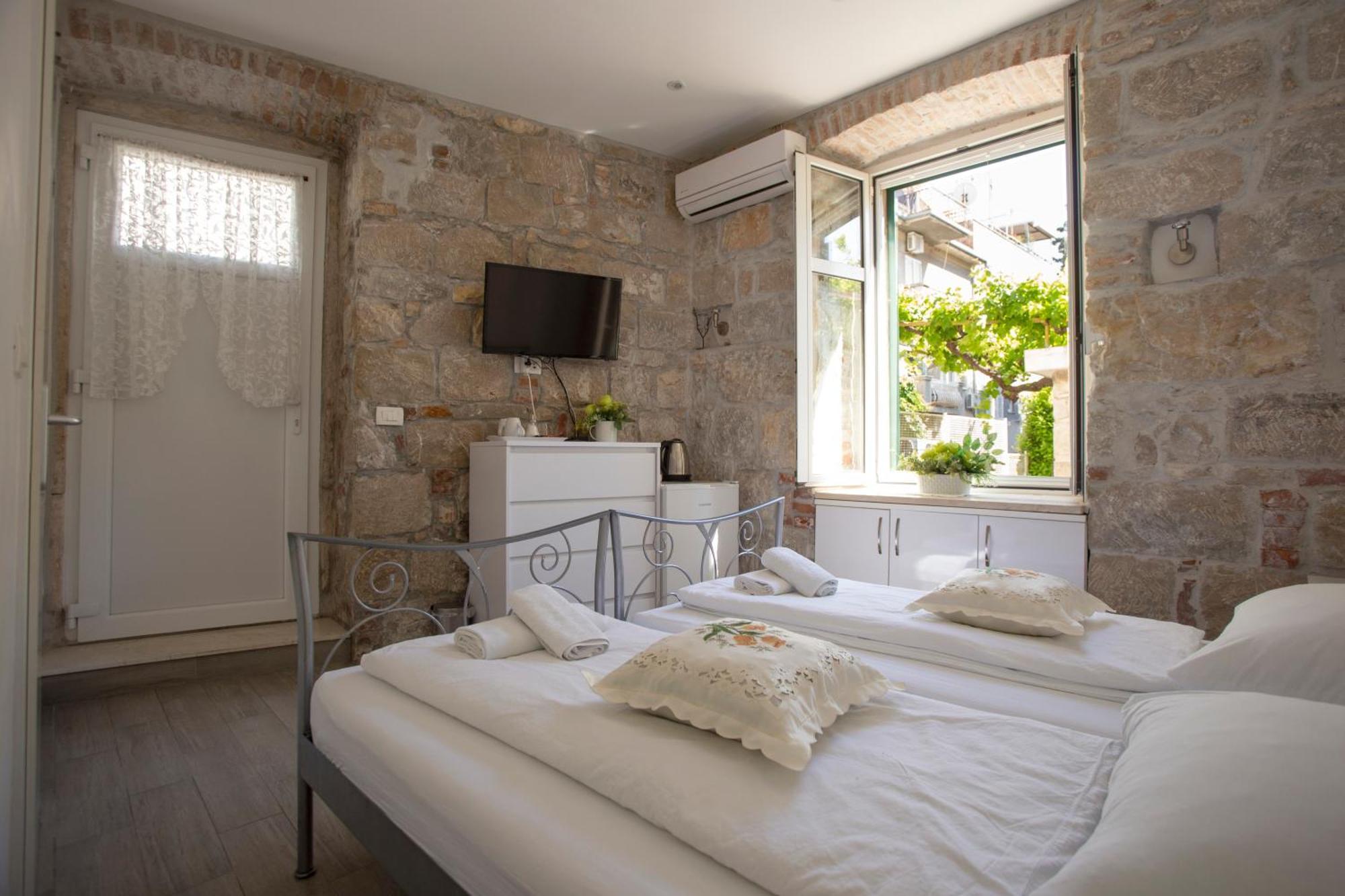 Downtown Spalato Private Rooms Esterno foto